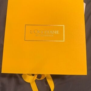 L'OCCITANE Vibrant Yellow Gift Box